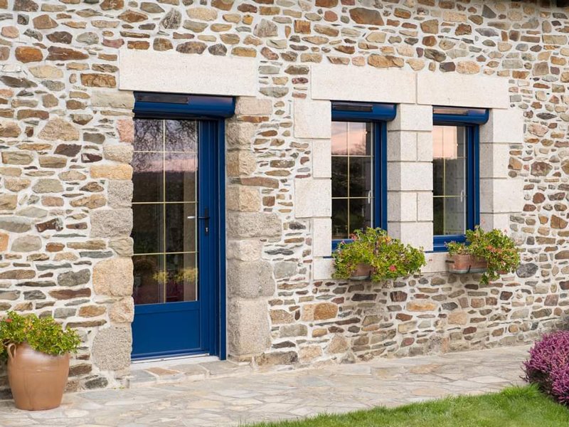 VOLETS-ROULANTS-ALUMINIUM-PVC-SOLAIRES-LA-HAYE-DU-PUITS-RENOV-HABITAT-MANCHE-SOLABAIE-(9)