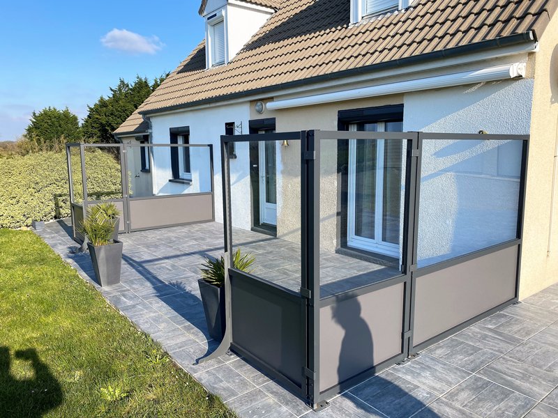 paravent-parevent-aluminium-vitre-star-progetti-solabaie-renov-habitat-la-haye-du-puits-50250-(2)