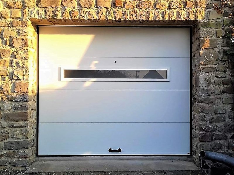 porte-de-garage-solabaie-latérale-sectionnelle-enroulable-aluminium-isolée-renov-habitat-la-haye-du-puits-manche-50250-(12)