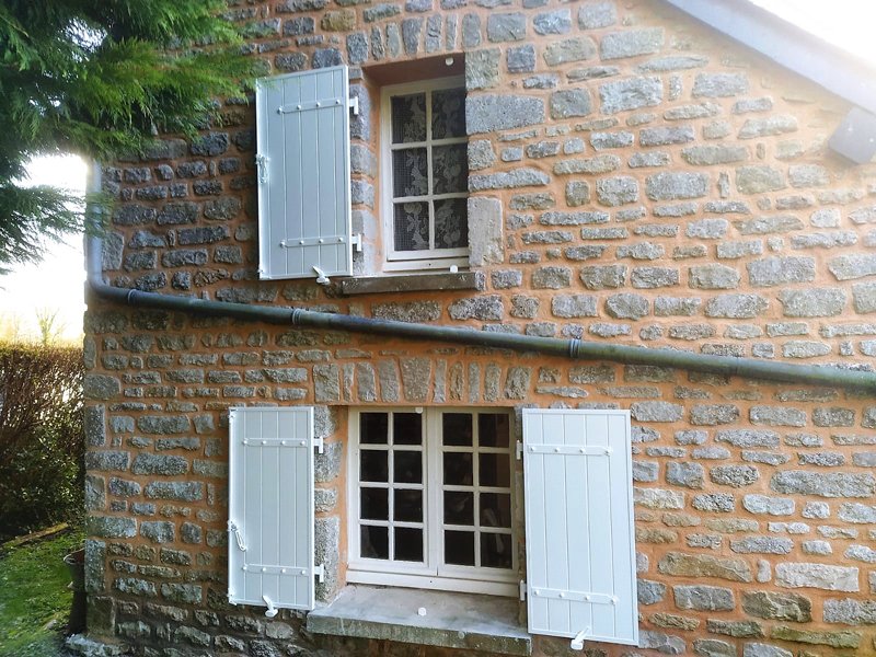 volets-battants-alu-aluminium-pvc-solabaie-thiebaut-renov-habitat-la-haye-du-puits-manche-(21)